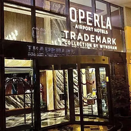 Trademark By Wyndham Operla Airport Arnavutkoey Ξενοδοχείο