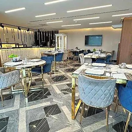 Trademark By Wyndham Operla Airport Arnavutkoey Ξενοδοχείο